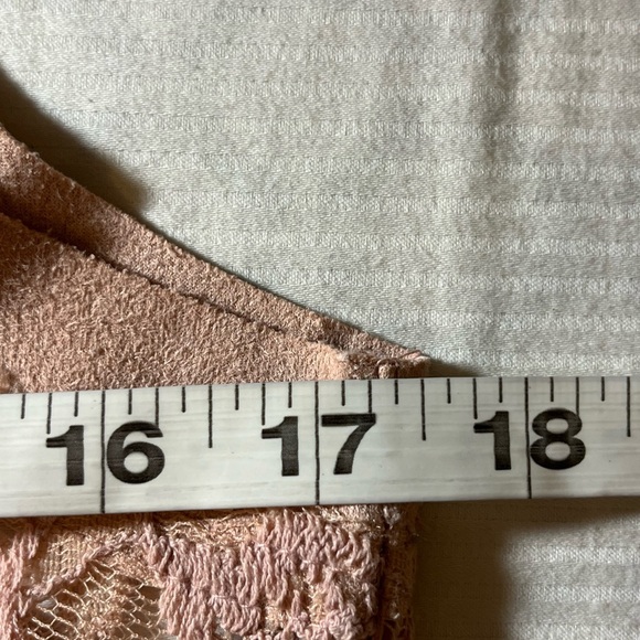 Voice Of California Blush Lace & Suede
Sleeveless Top with lace up back, small - Picture 6 of 7